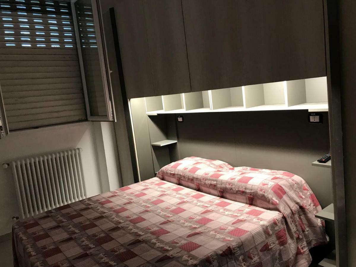 Accogliente Bilocale Apartment มิลาน ภายนอก รูปภาพ