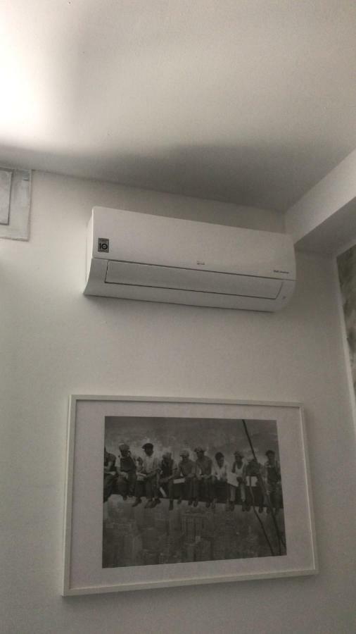 Accogliente Bilocale Apartment มิลาน ภายนอก รูปภาพ