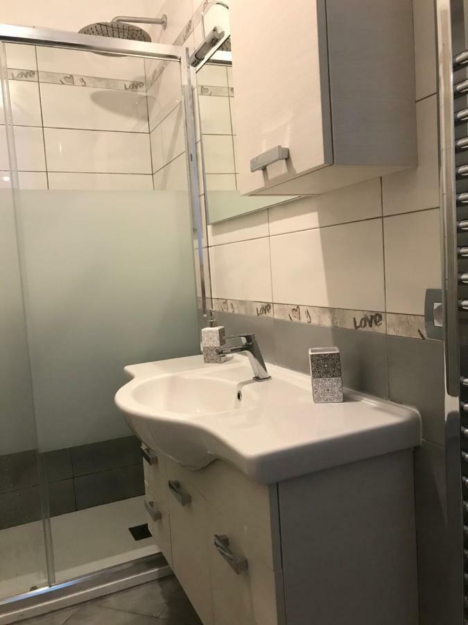 Accogliente Bilocale Apartment มิลาน ภายนอก รูปภาพ